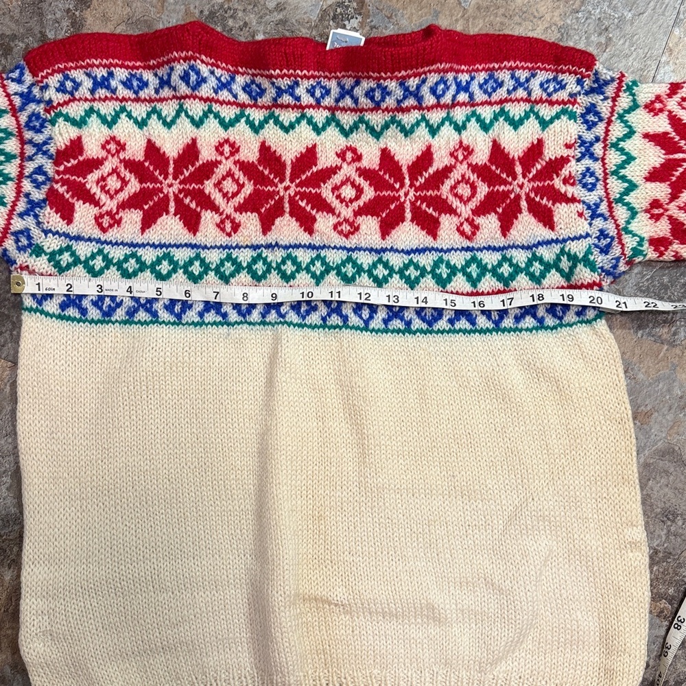 Vintage hand knit Nordic style sweater size 40 chest - Picture 2 of 6